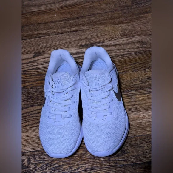 Nike Revolution 6 Next Nature Women's 5.5 White - Picture 2 of 7